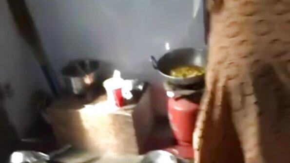 Lesbi birahi teu bisa meunang cukup ku pussy munching